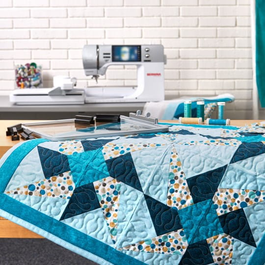 How to Choose the Right Quilt Batting  Quilt batting, Sewing machine  quilting, Quilting designs patterns