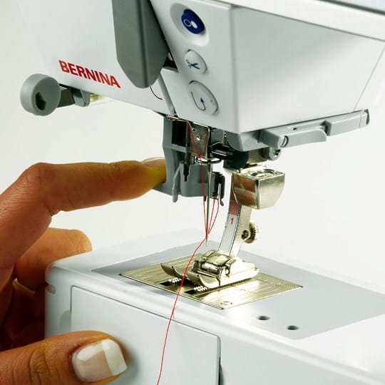 Agujas máquina de coser fácil de enhebrar. Varios tamaños